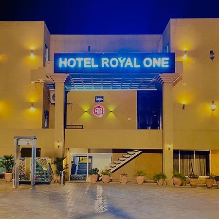 Hotel Royal One Multan Exterior foto