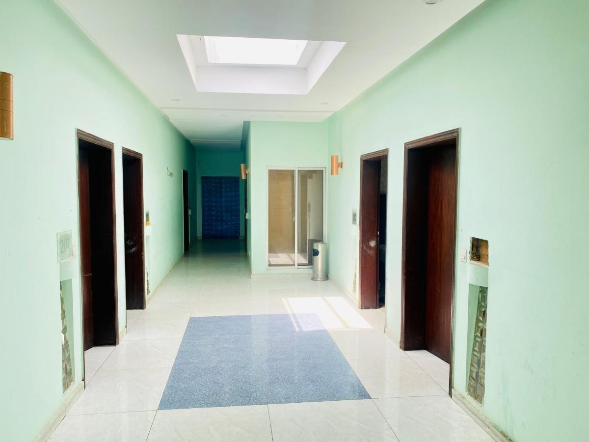 Hotel Royal One Multan Exterior foto